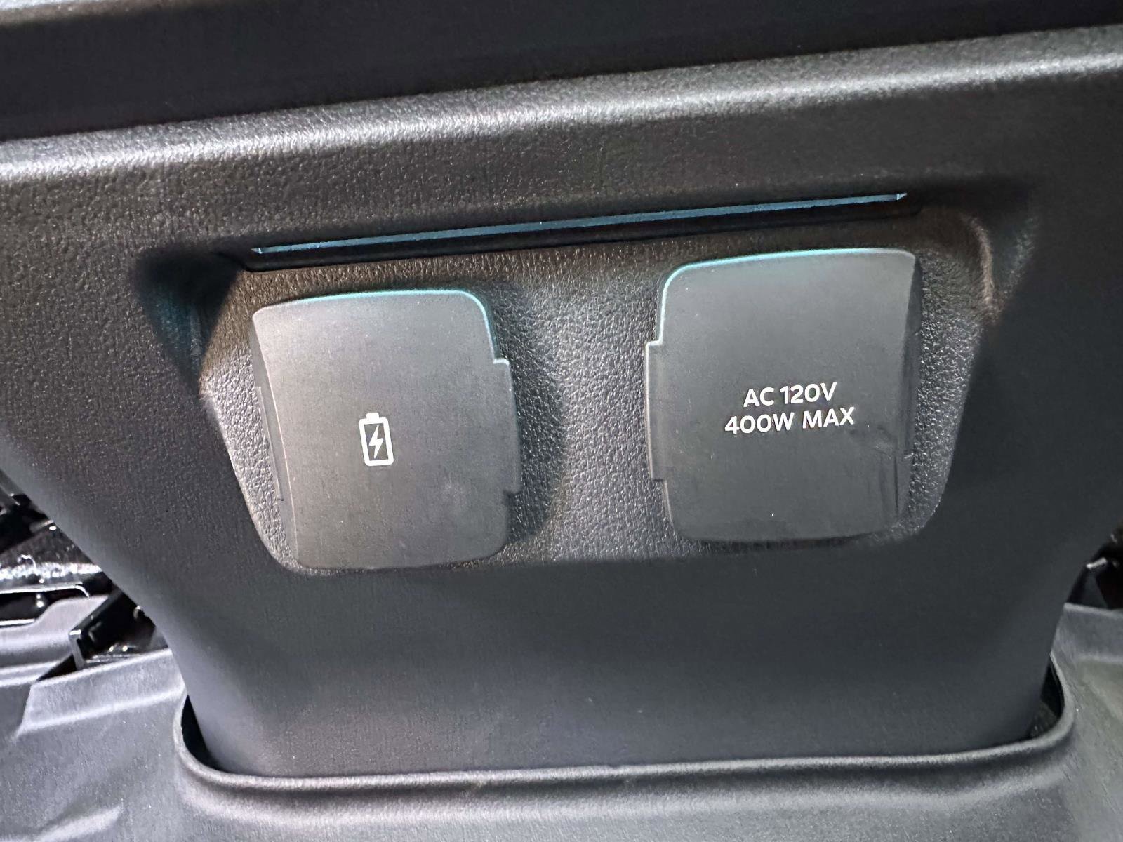 Used 2022 Ford F150 Lariat w/ Equipment Group 502A High image 16