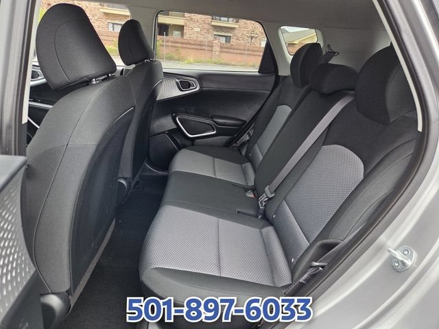 Used 2023 Kia Soul LX w/ LX Technology Package FWD image 10