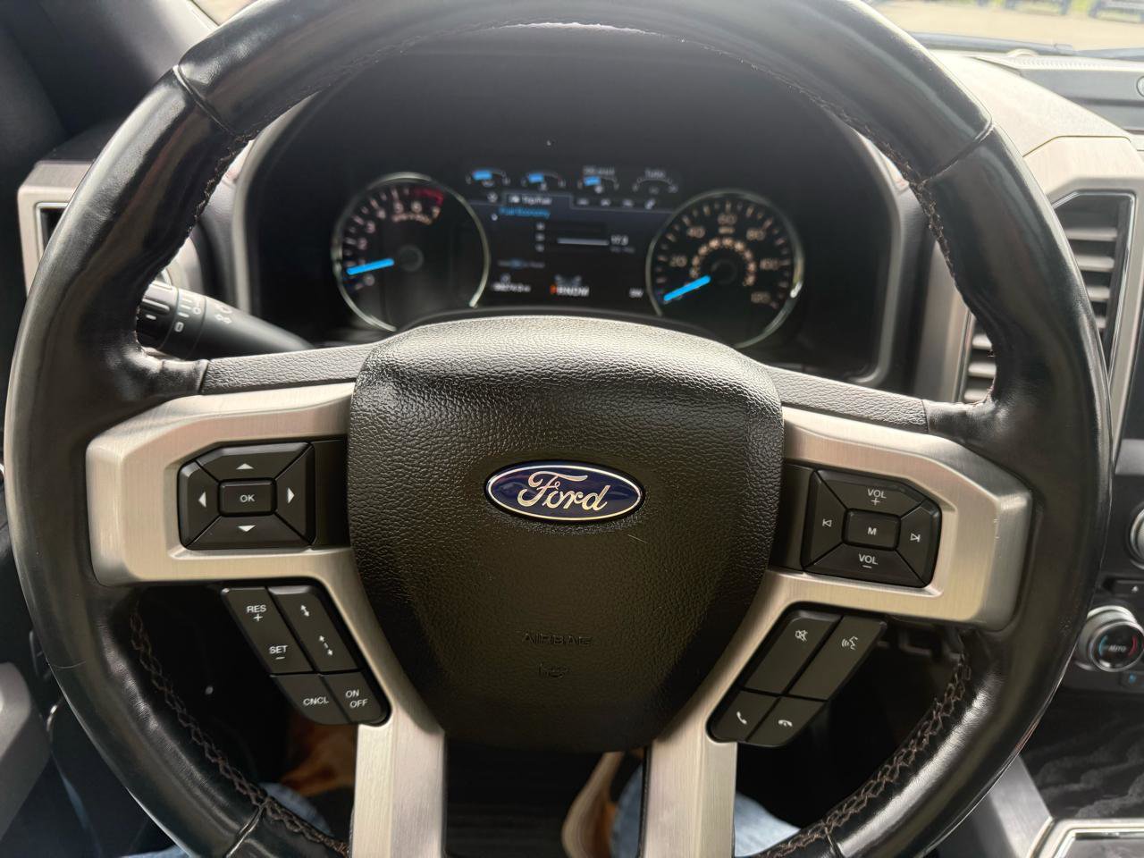 Used 2018 Ford F150 Platinum w/ Technology Package image 16