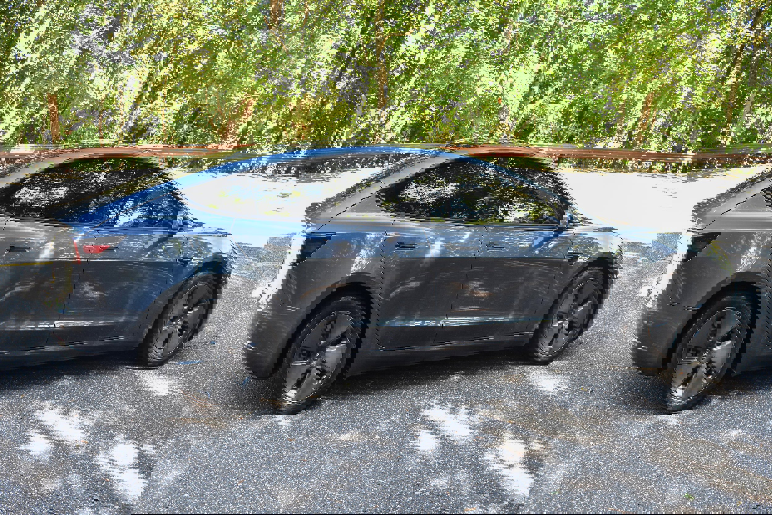 Used 2022 Tesla Model 3 Standard Range image 9