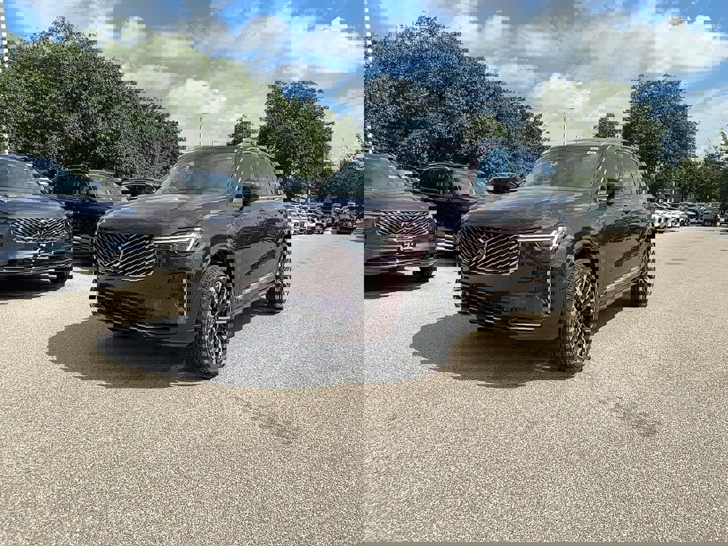 New 2026 Volvo XC90 B5 Core image 2