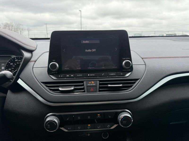 Used 2020 Nissan Altima 2.5 SR w/ Premium Package image 13