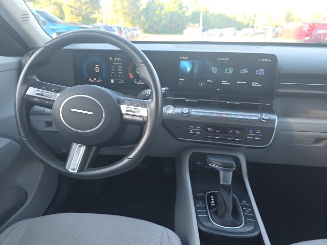 Used 2025 Hyundai Kona SEL AWD/4WD image 15