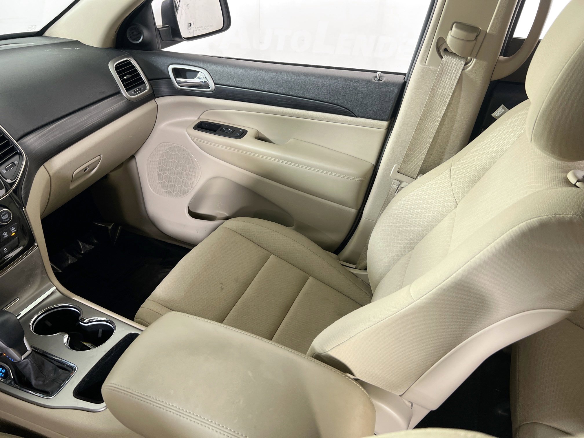 Used 2022 Jeep Grand Cherokee Laredo E image 22