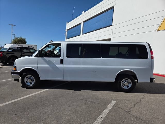 Certified 2025 Chevrolet Express 3500 LT w/ LT Preferred Equipment Group RWD image 3