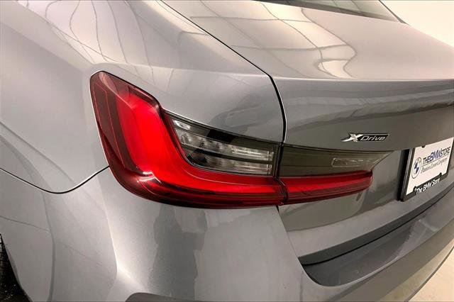 Used 2024 BMW 330i xDrive Sedan w/ Premium Package image 28
