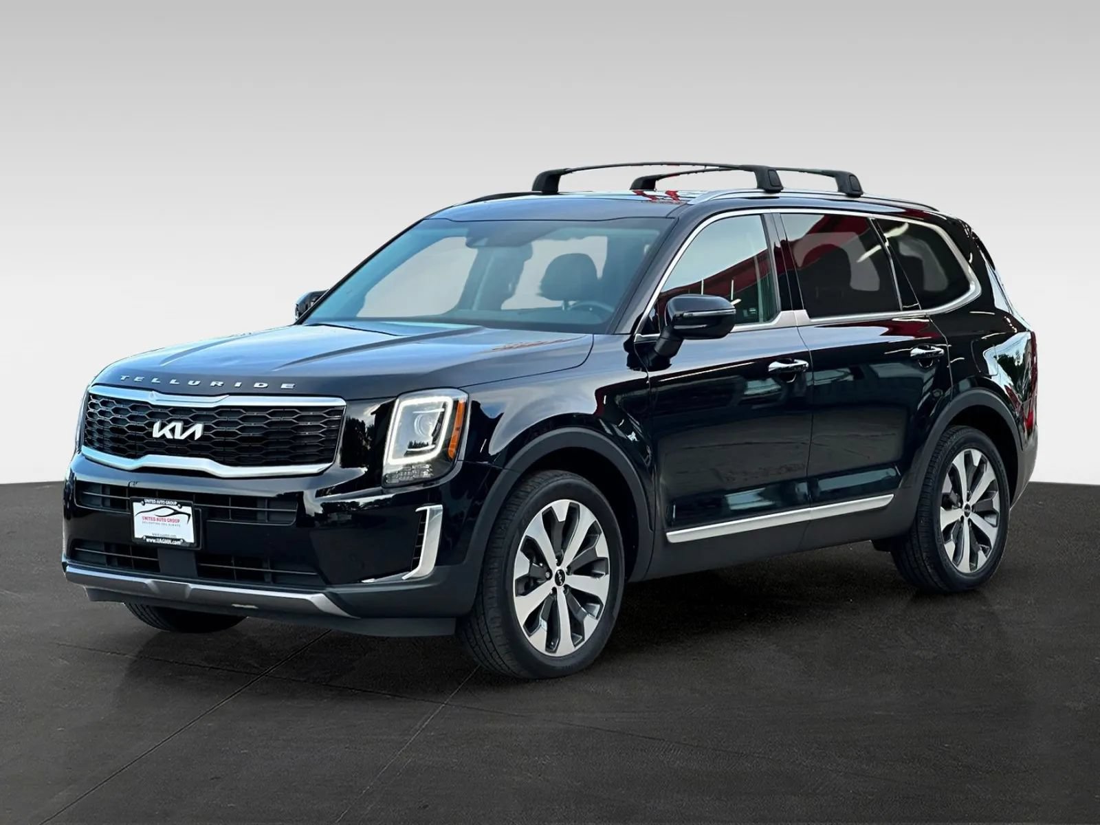 Used 2022 Kia Telluride S AWD/4WD image 3