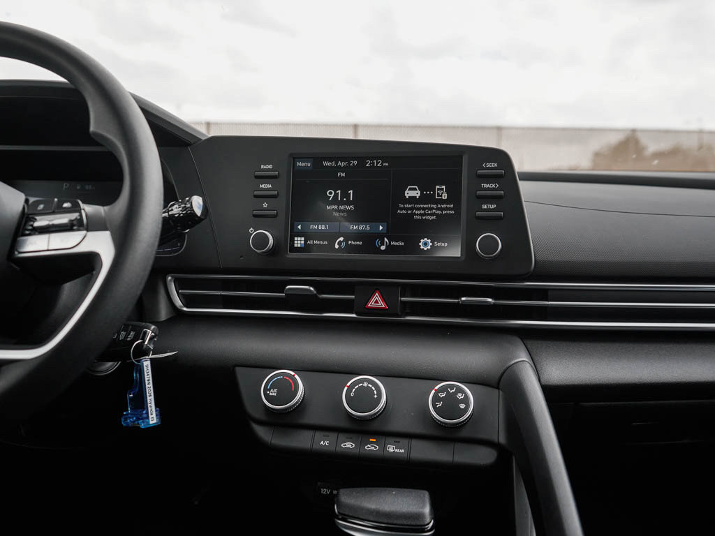 New 2026 Hyundai Elantra SE FWD image 14