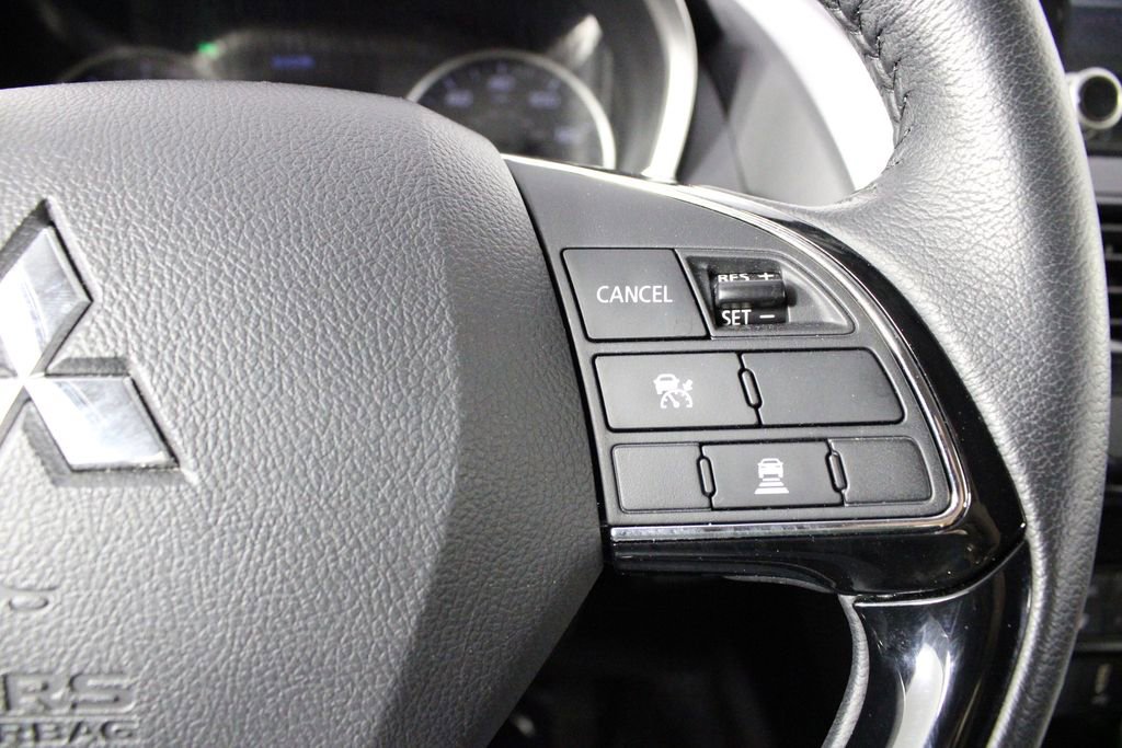 Used 2025 Mitsubishi Eclipse Cross SE image 26