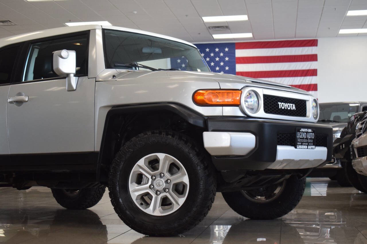 Used 2008 Toyota FJ Cruiser 4WD image 3