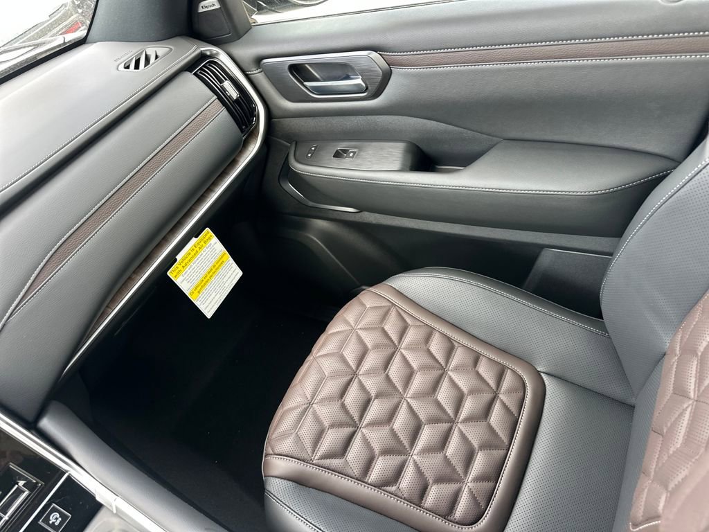 New 2026 Nissan Armada Platinum image 31