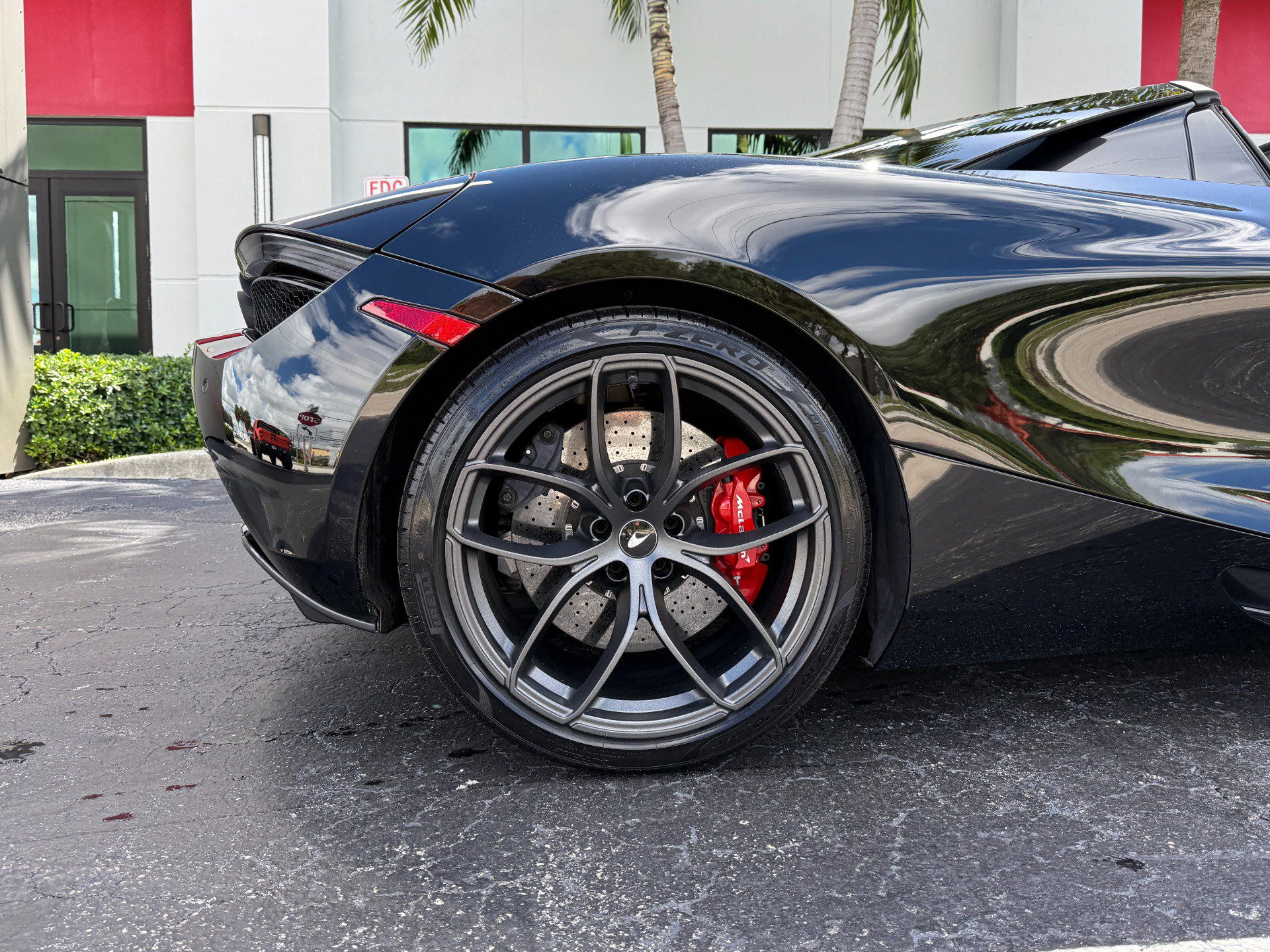 Used 2021 McLaren 720S Performance image 5
