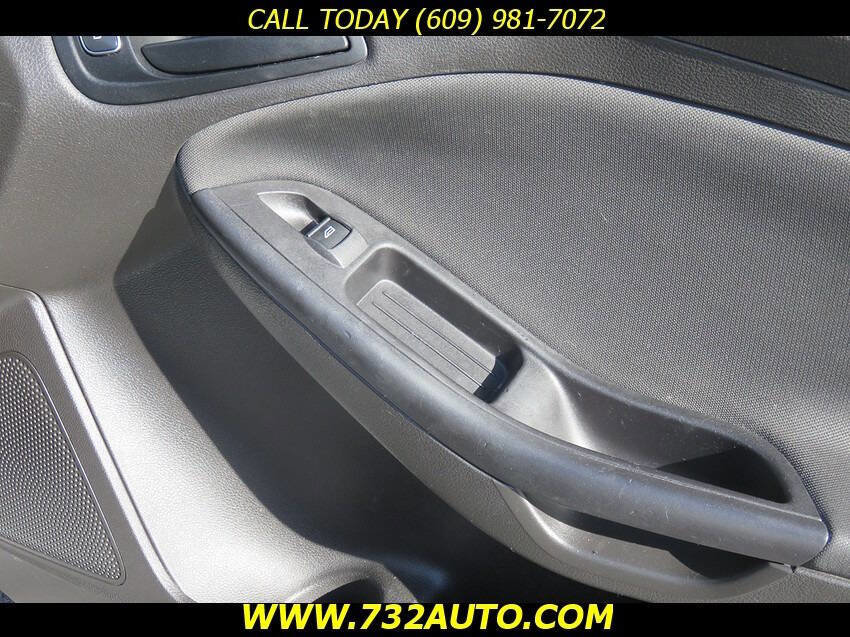 Used 2016 Ford Focus S image 15