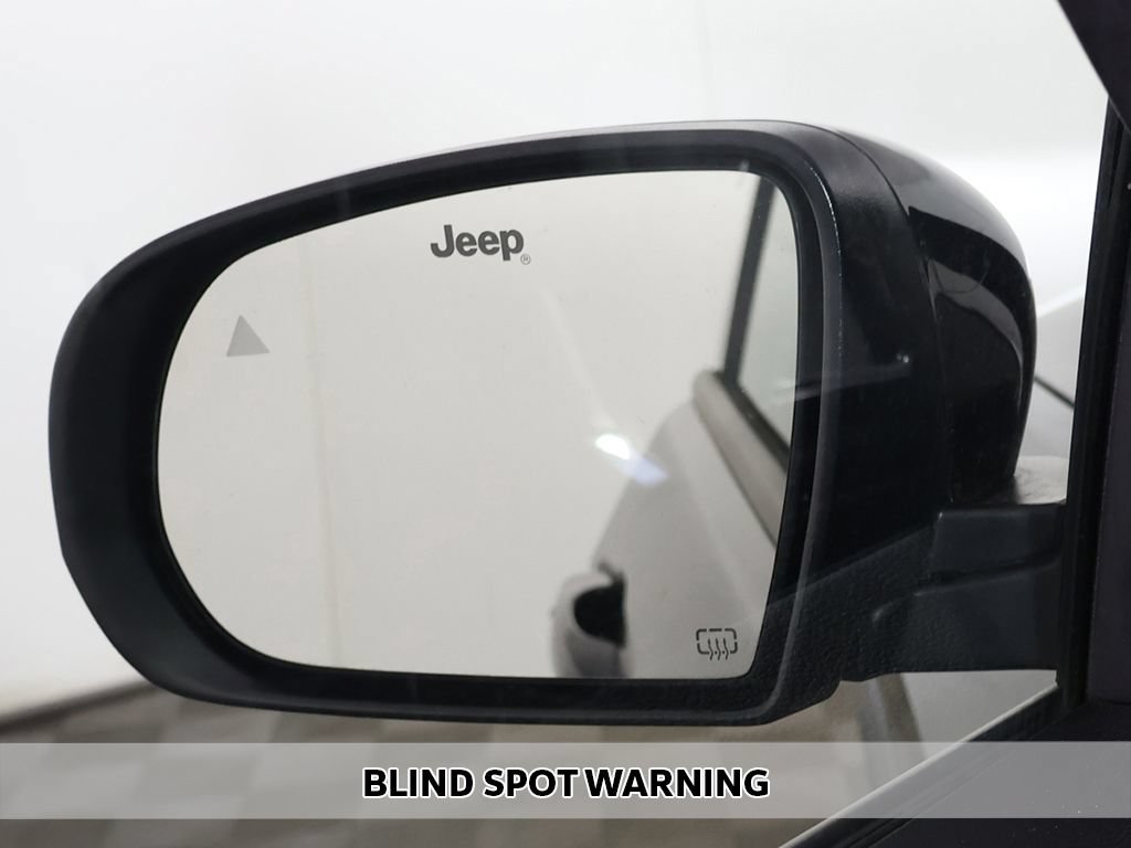 Used 2023 Jeep Compass Limited AWD/4WD image 4