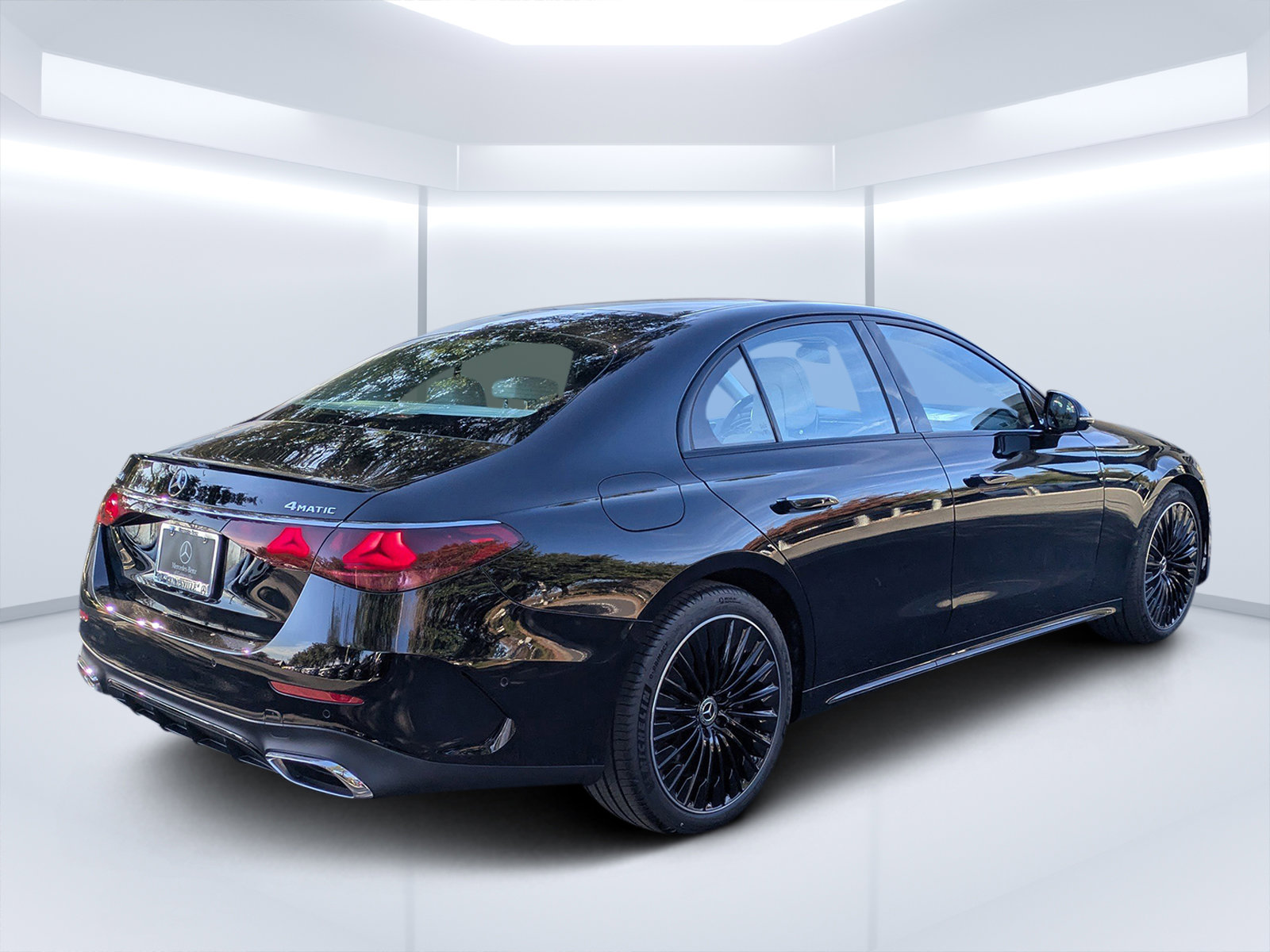 New 2026 Mercedes-Benz E 350 4MATIC Sedan image 6