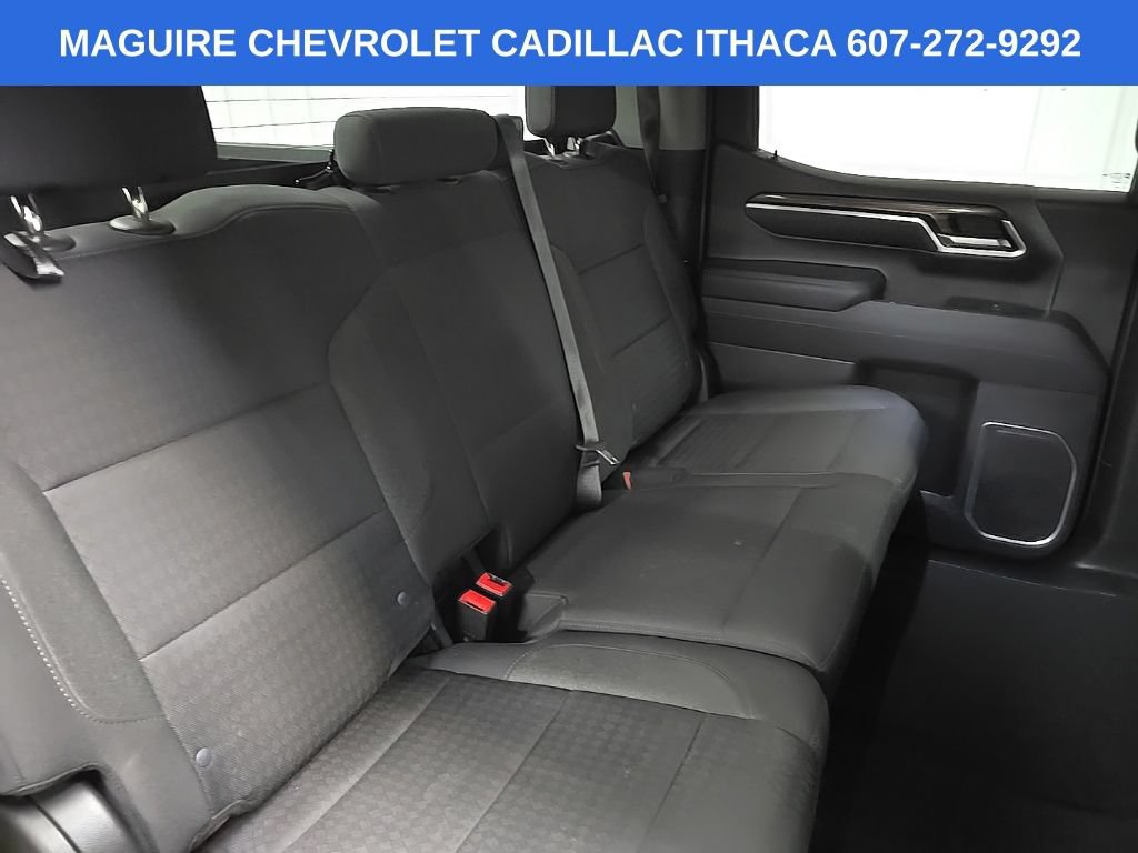 Used 2022 Chevrolet Silverado 1500 LT AWD/4WD image 18