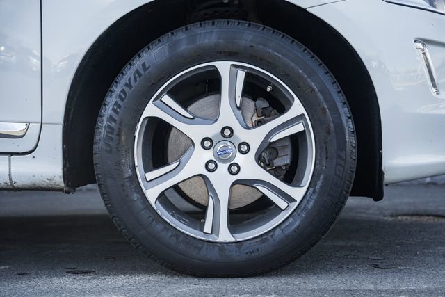 Used 2015 Volvo XC60 T6 w/ Proximity Package image 22