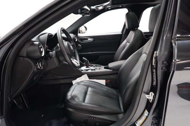 Used 2022 Alfa Romeo Giulia Ti image 14