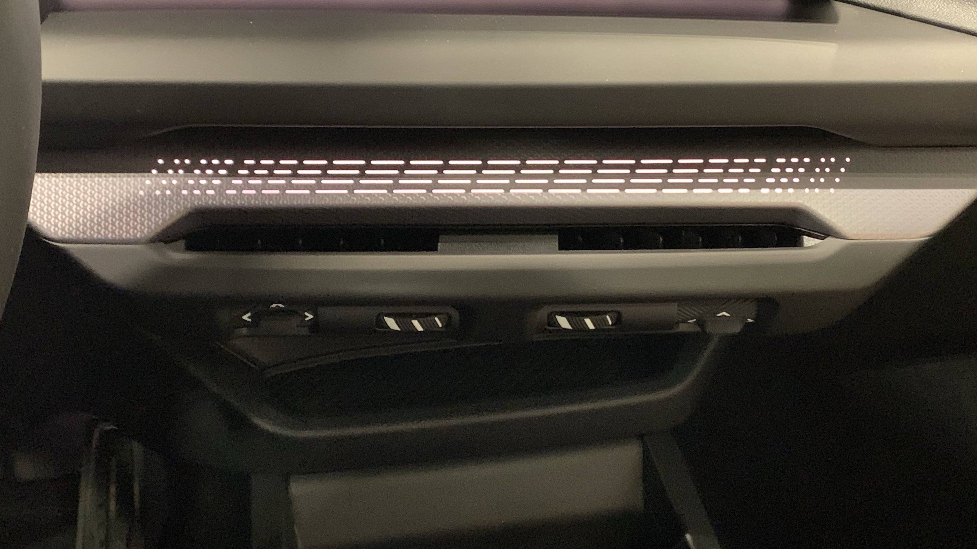 Used 2026 BMW M235i xDrive w/ Technology Package image 22