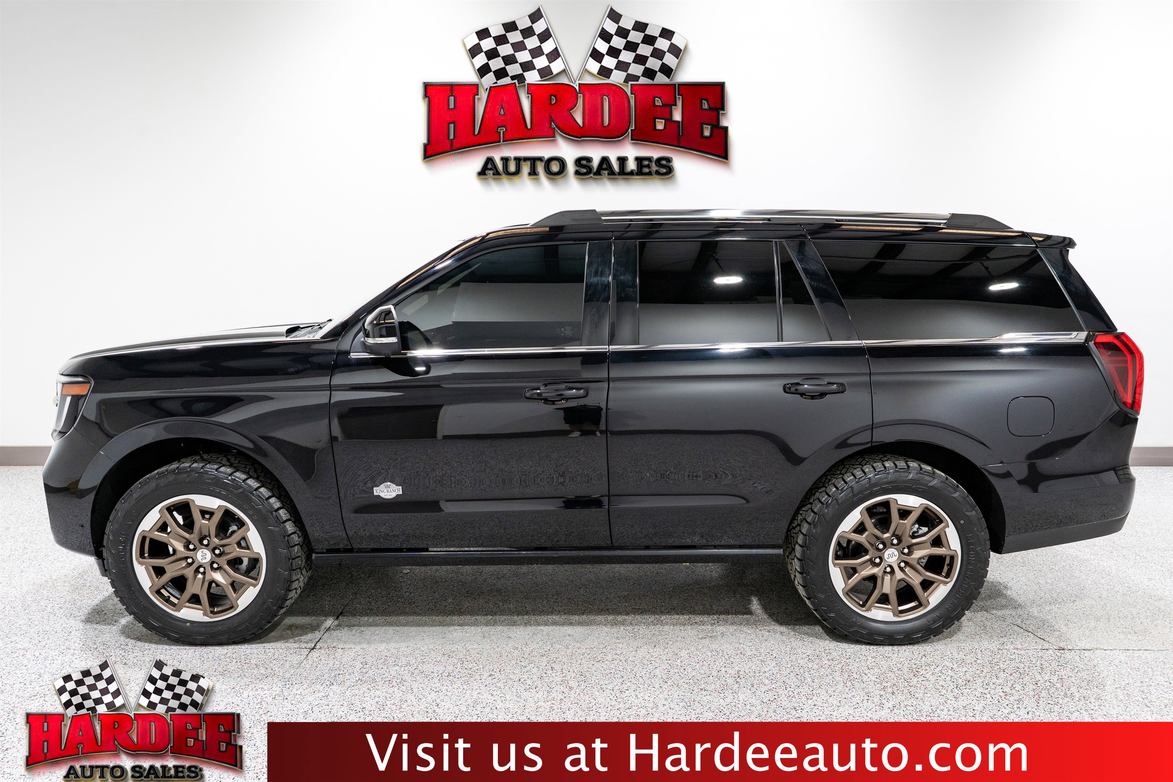 Used 2025 Ford Expedition King Ranch AWD/4WD image 1