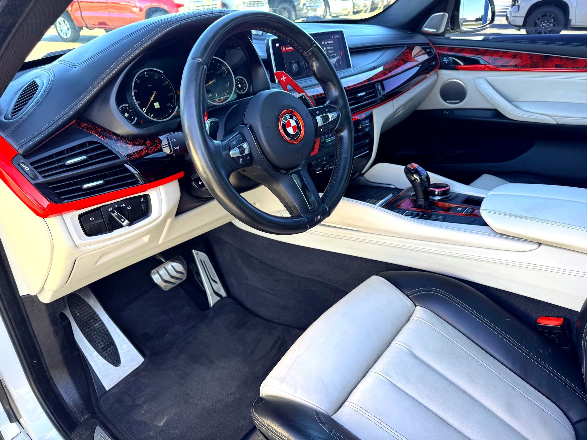 Used 2018 BMW X6 xDrive50i image 12