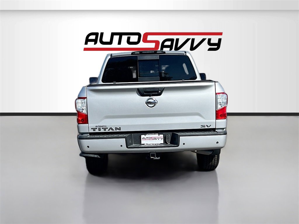 Used 2020 Nissan Titan SV w/ SV Convenience Package image 6