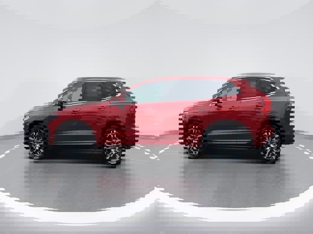 Used 2021 Volvo XC60 T6 Momentum w/ Premium Package image 4