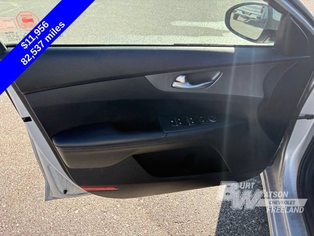 Used 2019 Kia Forte LXS FWD image 12