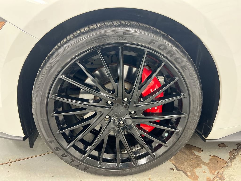 Used 2019 Ford Mustang GT w/ Black Accent Package image 26