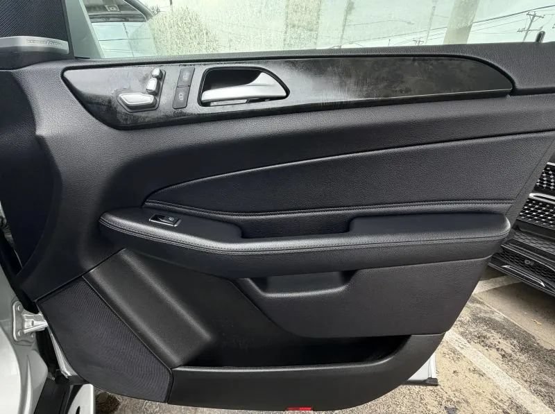 Used 2018 Mercedes-Benz GLE 350 4MATIC w/ Premium 1 Package image 28