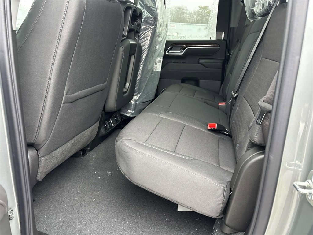 New 2026 GMC Sierra 2500 SLE w/ SLE Value Package; image 5
