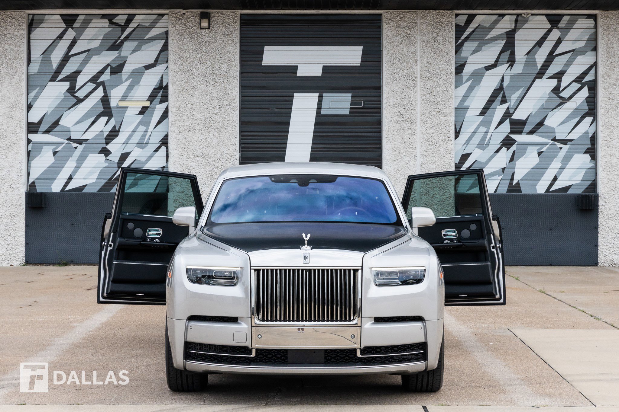 Used 2023 Rolls-Royce Phantom Sedan w/ The Phantom Package image 6