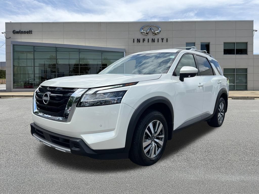 Used 2024 Nissan Pathfinder SL FWD image 1