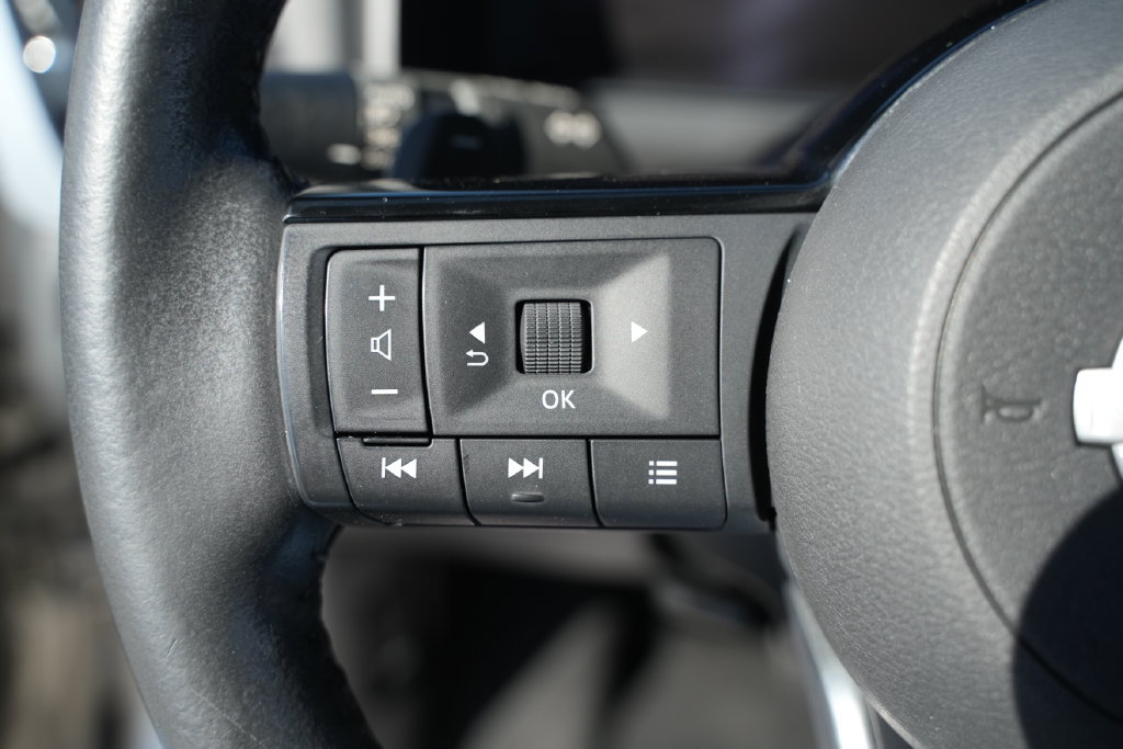 Used 2022 Nissan Rogue Platinum w/ Head-Up Display Package FWD image 35