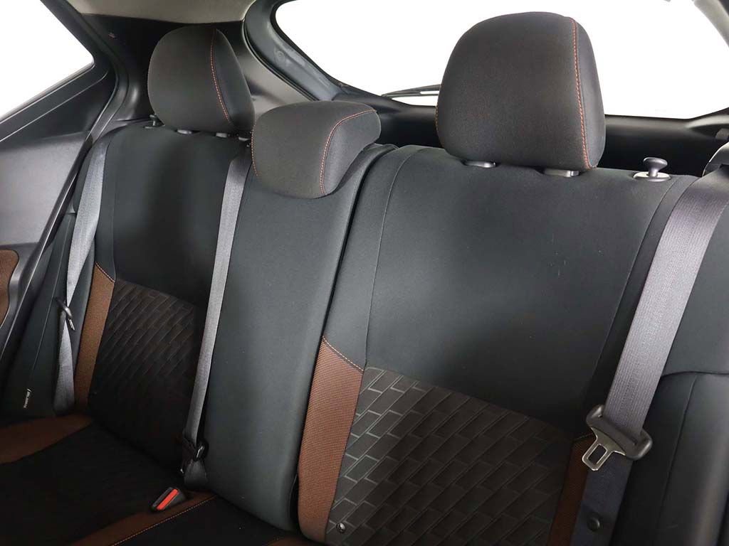 Used 2021 Nissan Kicks SR w/ Exterior Package image 32