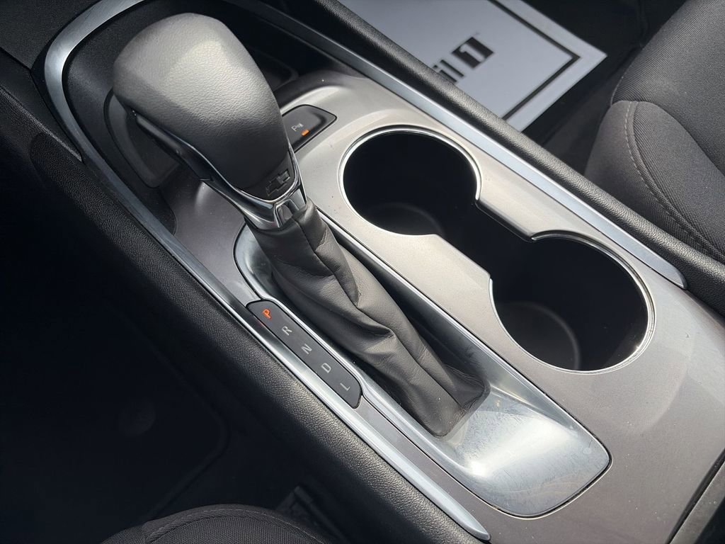 Used 2021 Chevrolet Malibu LT FWD image 25
