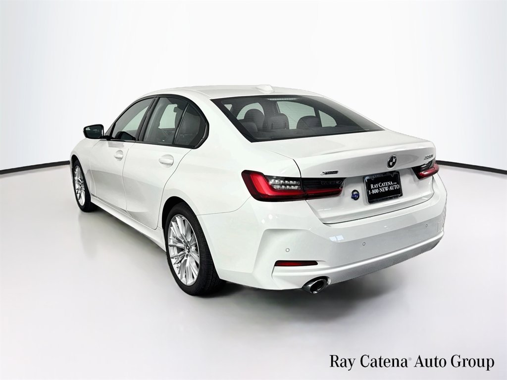 Used 2023 BMW 330i xDrive Sedan w/ Premium Package AWD/4WD image 5