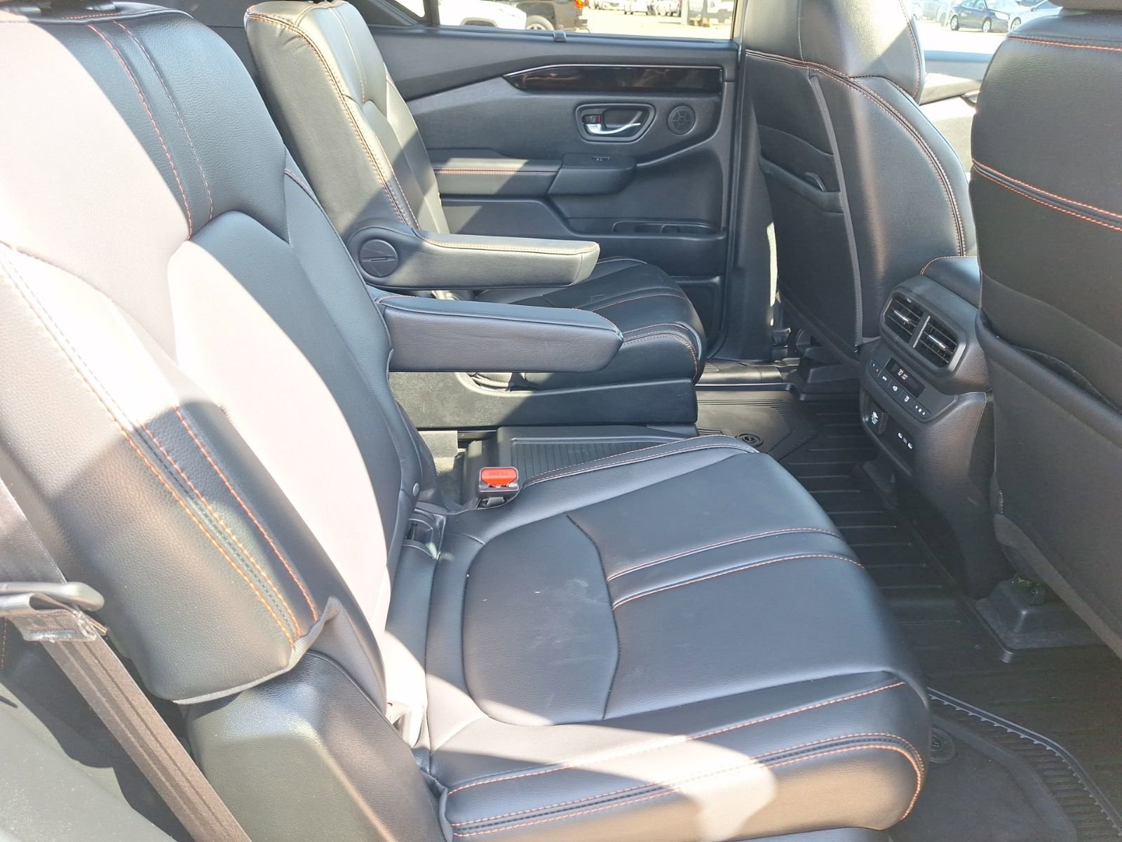 Used 2024 Honda Pilot TrailSport image 32