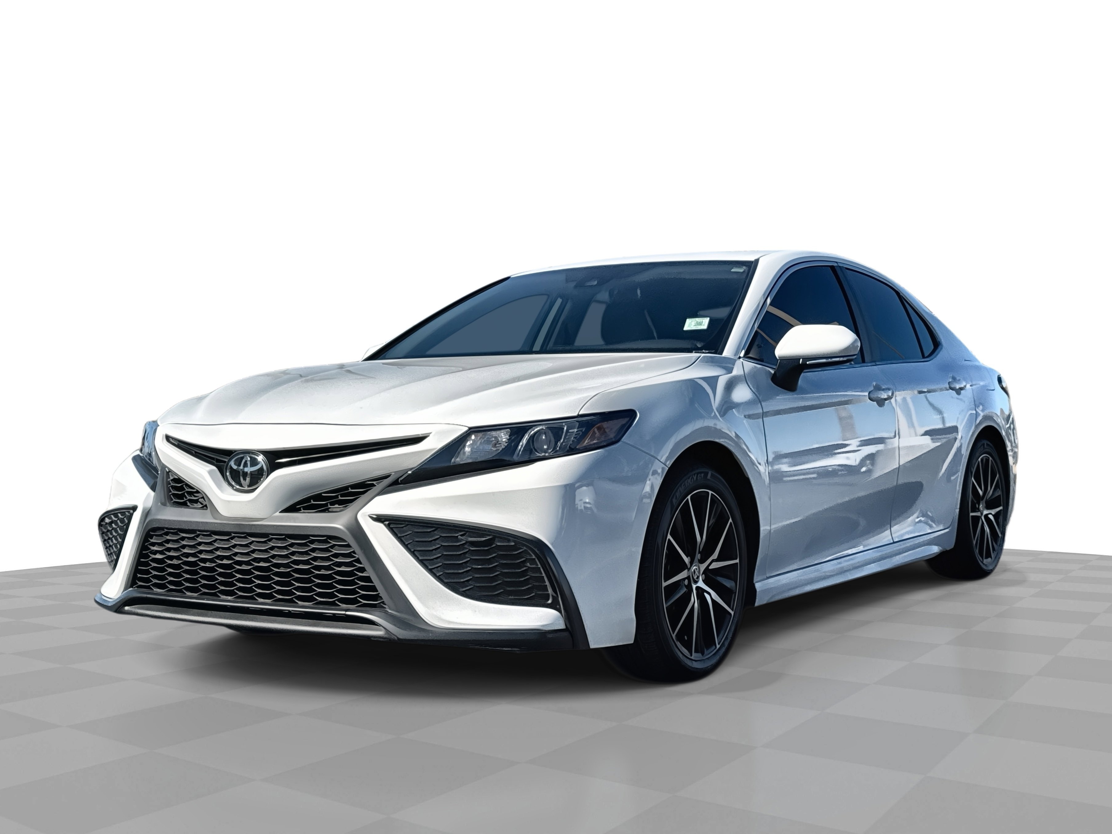 Used 2023 Toyota Camry SE image 1