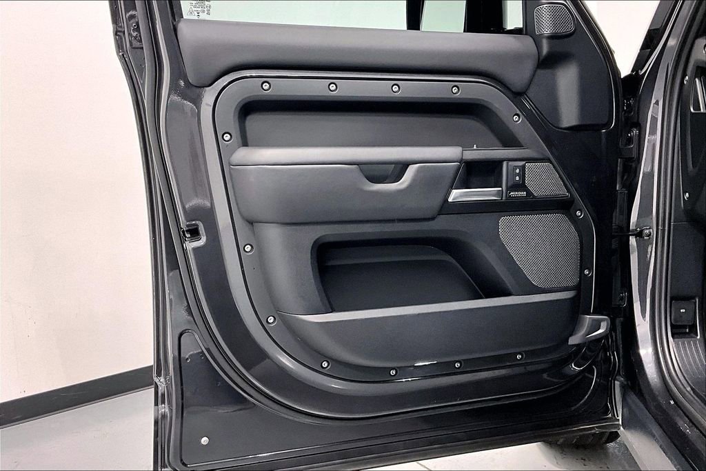 Used 2024 Land Rover Defender 110 Carpathian Edition image 21