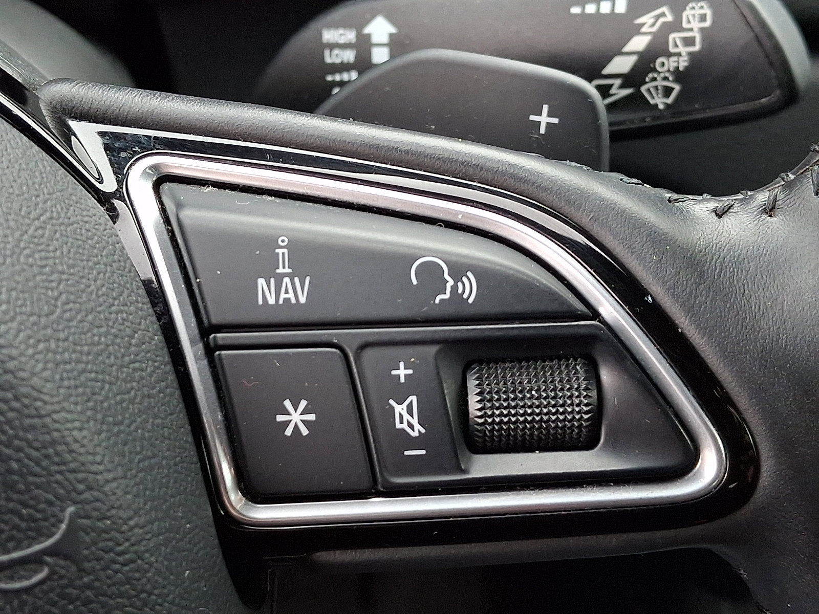 Used 2016 Audi Q3 2.0T Premium Plus w/ Technology Package image 23