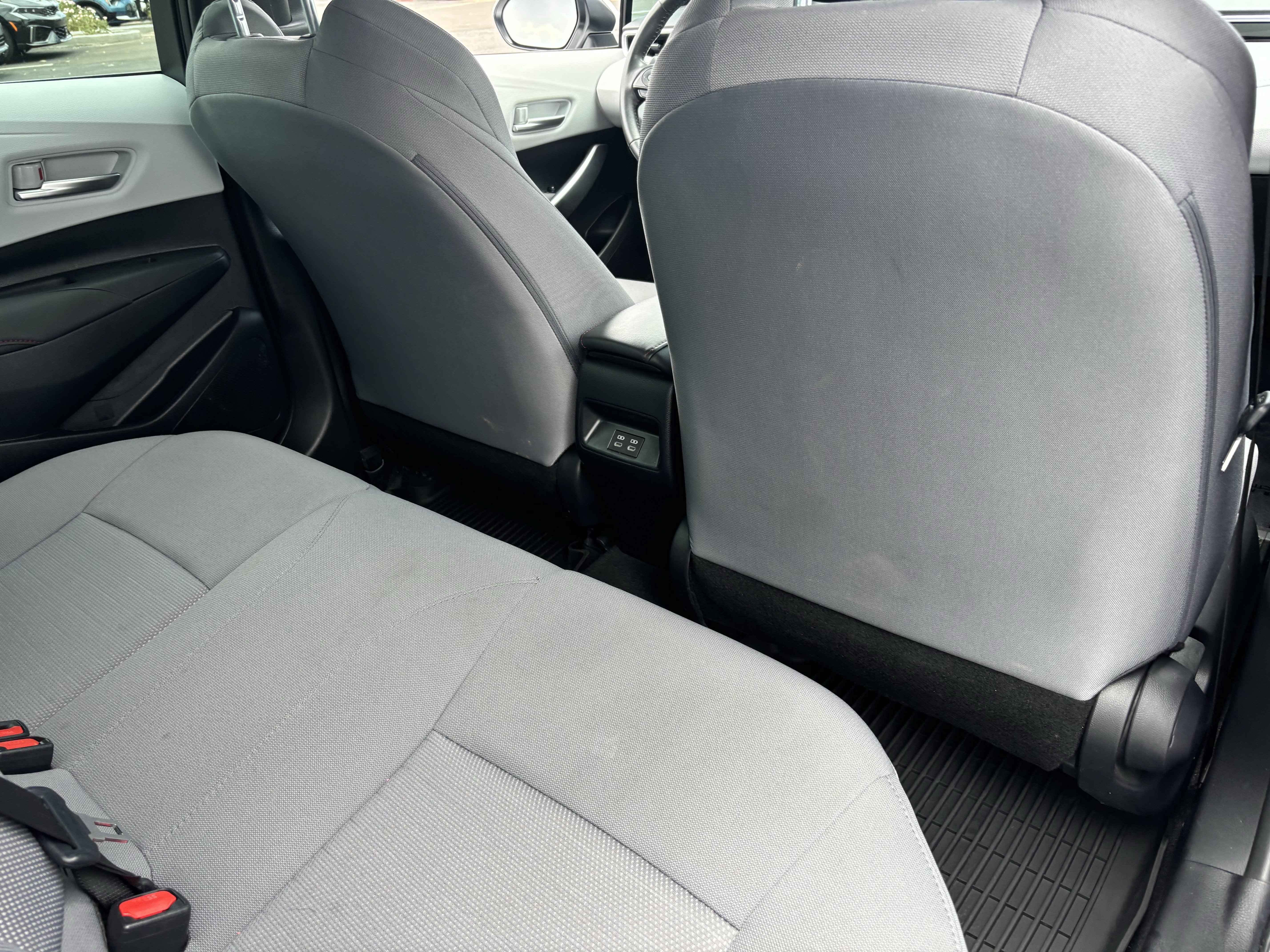 Used 2024 Toyota Corolla SE FWD image 12
