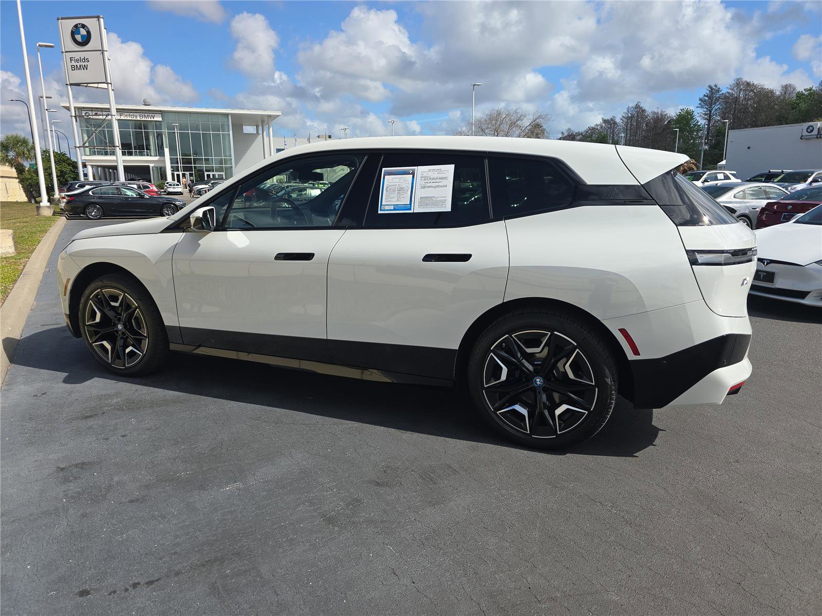 Used 2023 BMW iX xDrive50 w/ Sport Package image 5