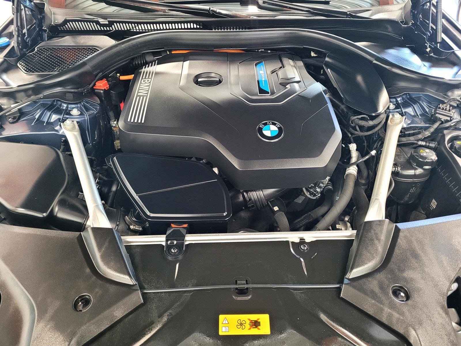 Certified 2023 BMW 530e xDrive w/ Premium Package AWD/4WD image 36