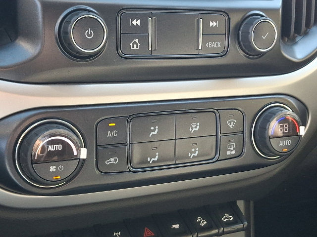 Used 2019 Chevrolet Colorado ZR2 w/ ZR2 Dusk Special Edition AWD/4WD image 16