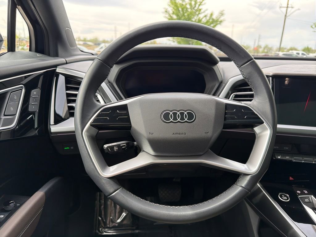 Used 2024 Audi Q4 e-tron Premium Plus w/ Premium Plus image 15