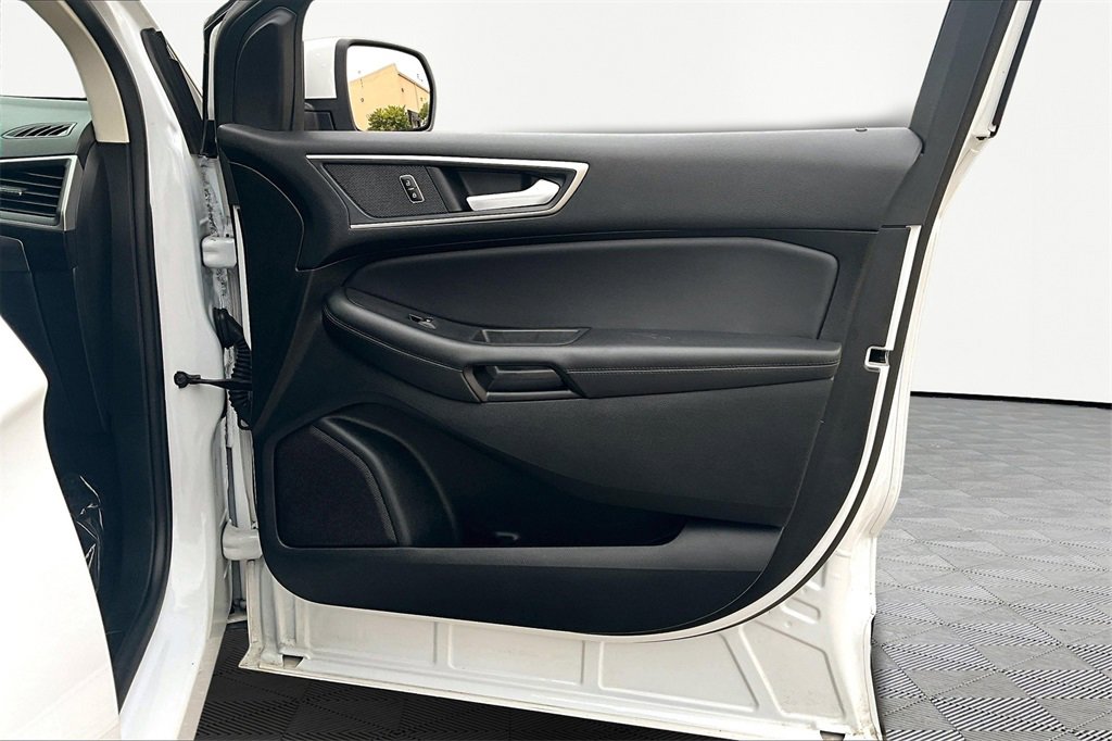 Used 2024 Ford Edge SEL image 24