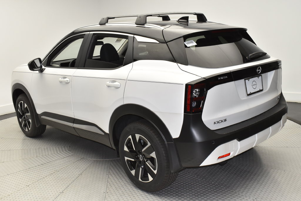 New 2026 Nissan Kicks SV w/ SV Premium Package AWD/4WD image 7
