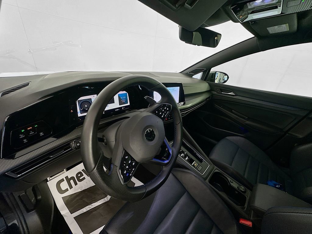 Used 2022 Volkswagen Golf R image 9