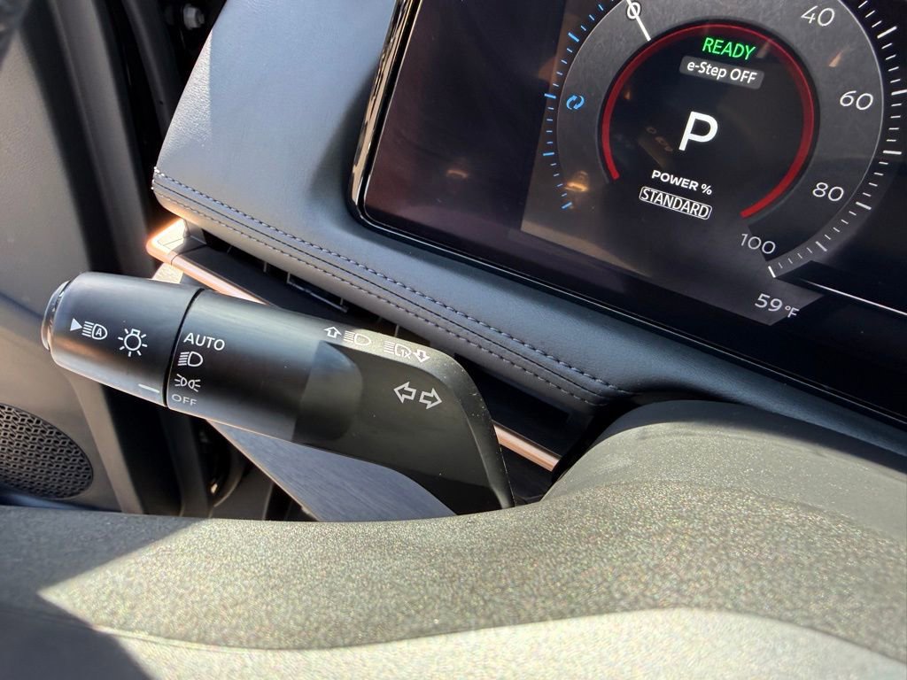 Certified 2023 Nissan Ariya FWD image 34